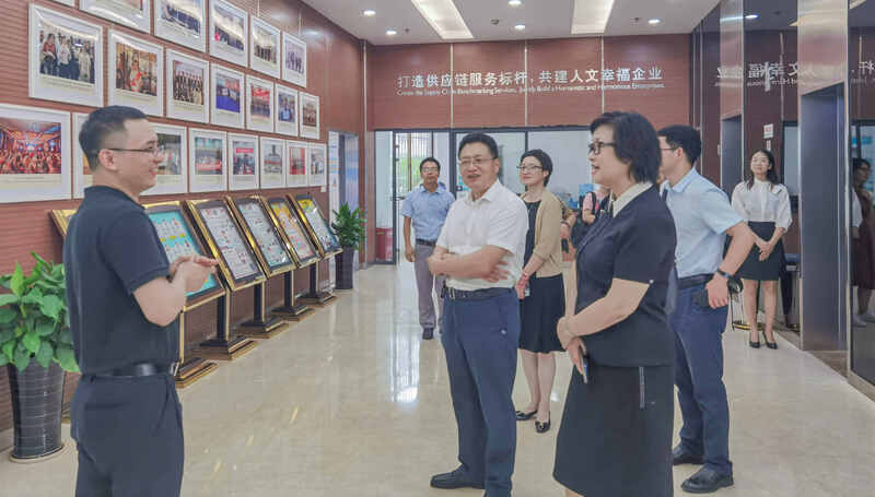 民建浙江省委會副主委徐育斐在賽爾集團調研