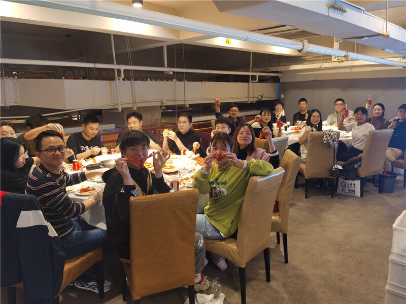 春意盎然百花香 綠時(shí)齊心沖牛年