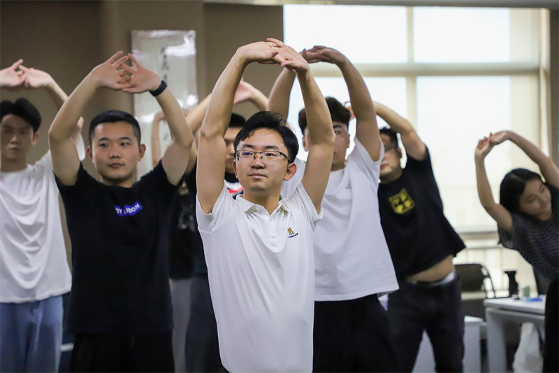 優訊三部午間小練